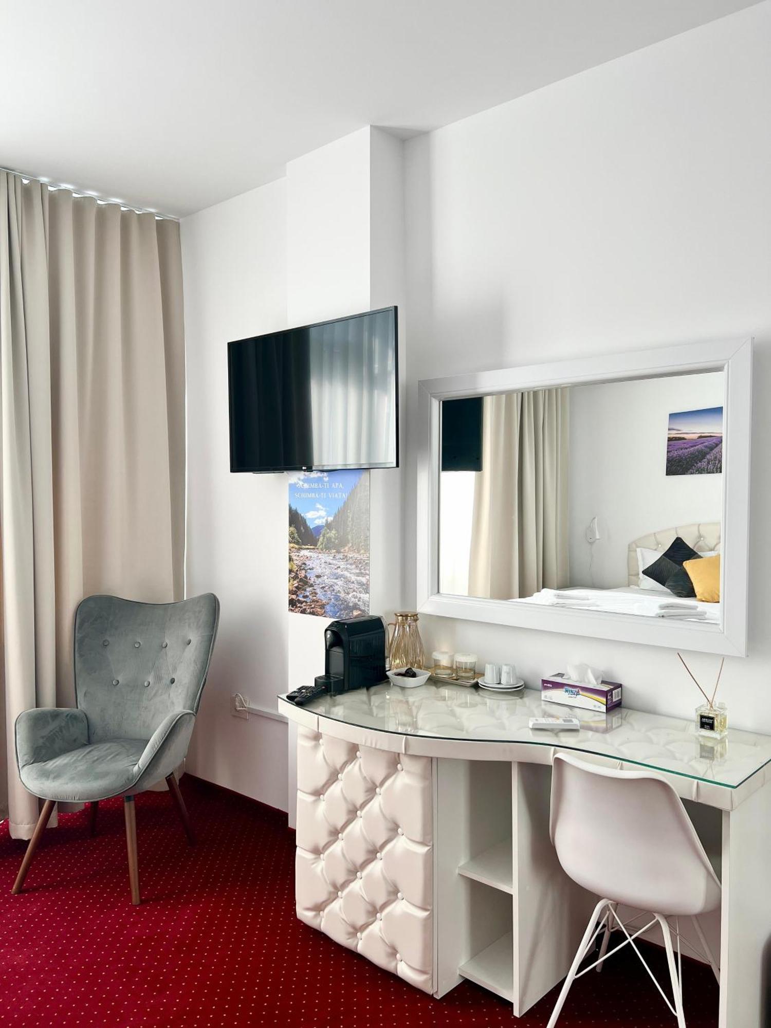 Royal Park Complex Hotel Bascov Ngoại thất bức ảnh